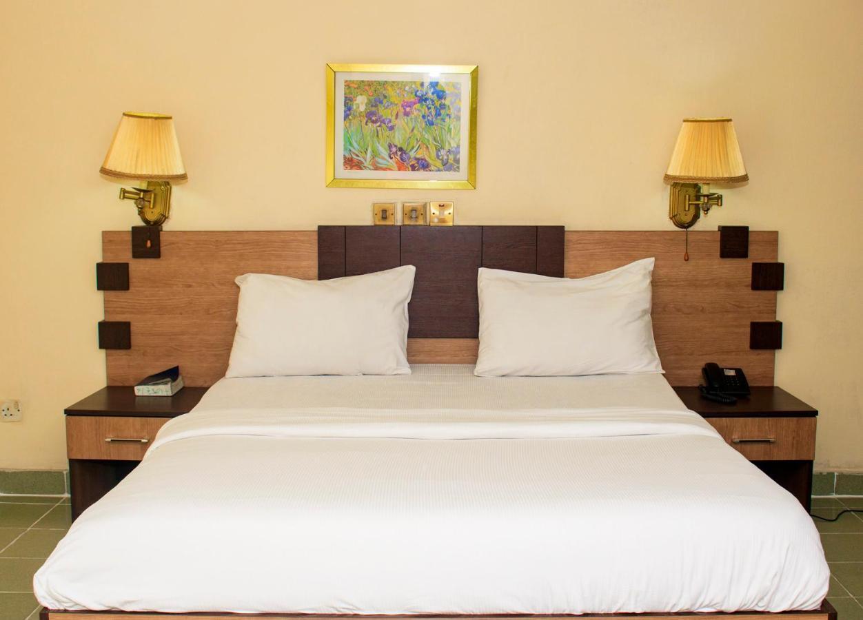 Bougainvillea Hotels Port Harcourt Buitenkant foto